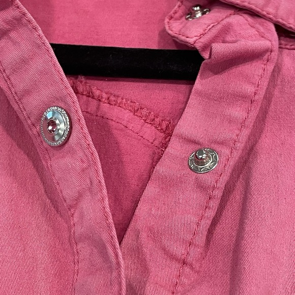 DG2 Diane Gilman Distressed Pink Rhinestone Denim Shirt‎ Light Jacket M Cowgirl - Picture 8 of 10